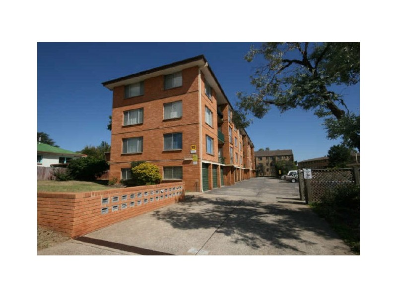 1/15 Crest Road, Queanbeyan NSW 2620
