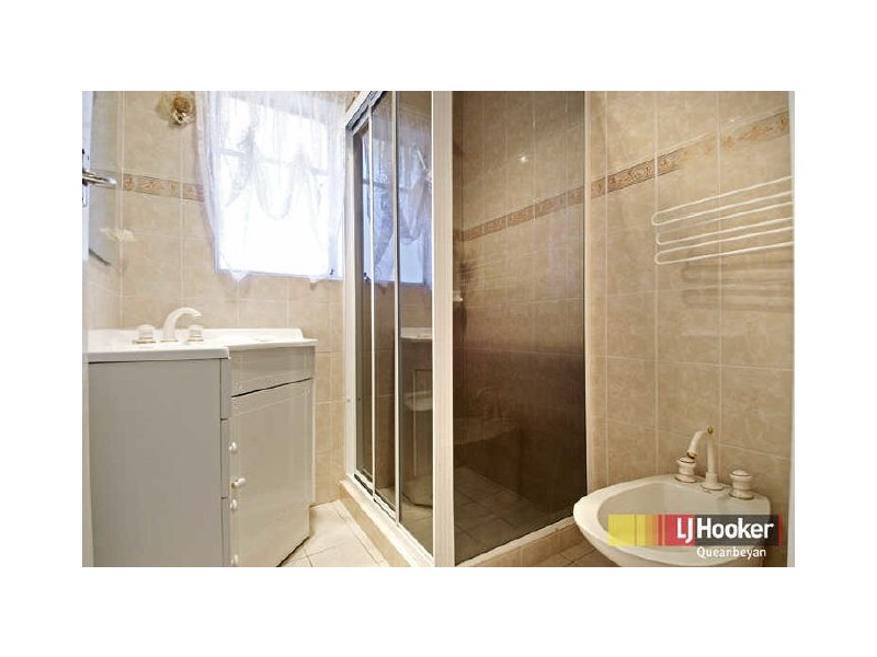 27 Kathleen Street, Queanbeyan NSW 2620