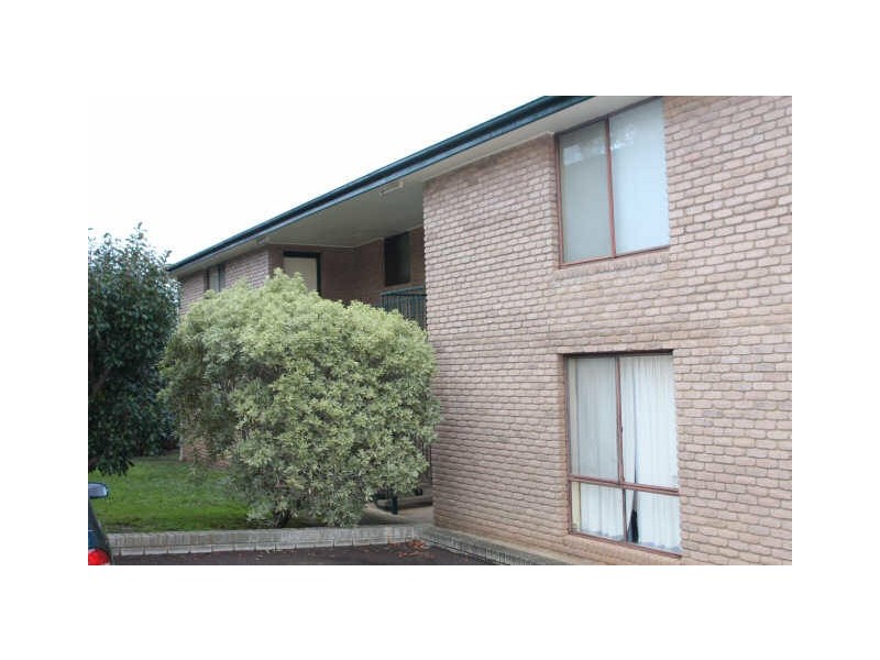 11/90 Collett Street, Queanbeyan NSW 2620