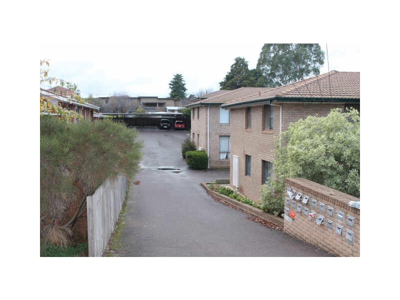 11/90 Collett Street, Queanbeyan NSW 2620