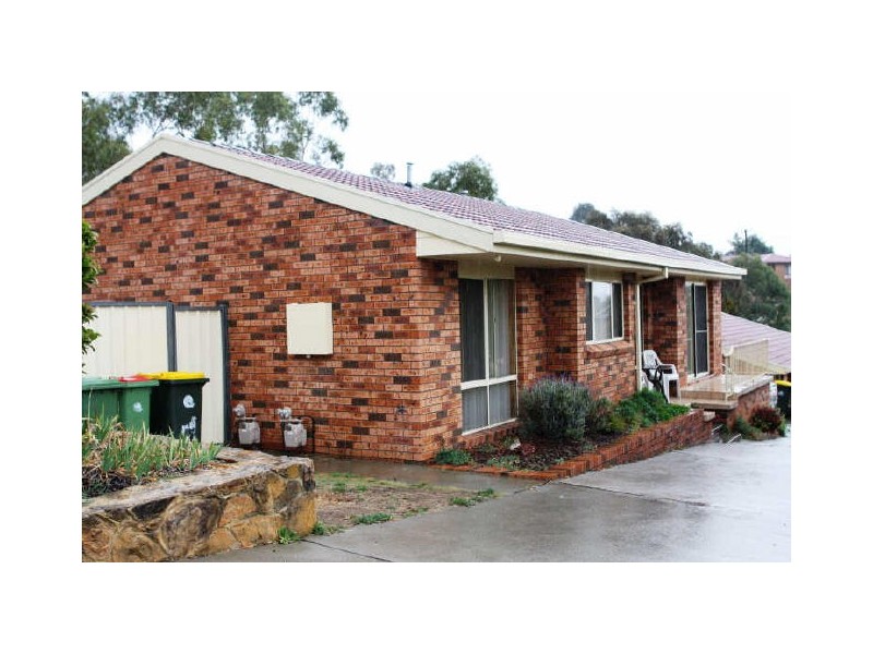 1&2/40 Emery Crescent, Queanbeyan NSW 2620