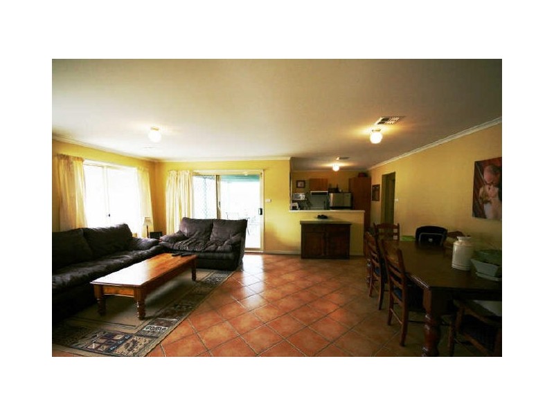 61 Thomas Royal Gardens, Queanbeyan NSW 2620