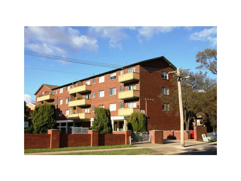2/30 Trinculo Place, Queanbeyan NSW 2620