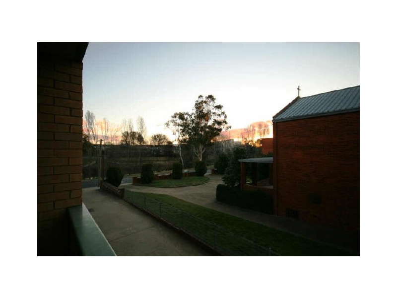 7/30 Trinculo Place, Queanbeyan NSW 2620