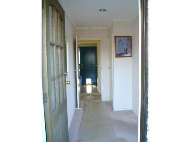 2/10 Atholbar Way, Queanbeyan NSW 2620