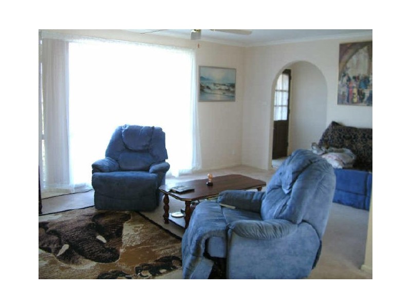 2/10 Atholbar Way, Queanbeyan NSW 2620