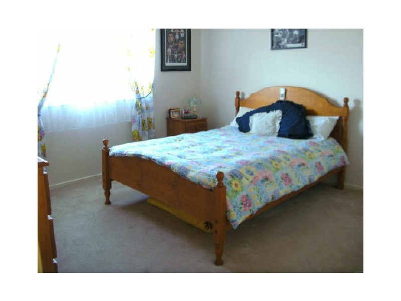 2/10 Atholbar Way, Queanbeyan NSW 2620