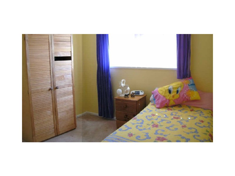 2/10 Atholbar Way, Queanbeyan NSW 2620