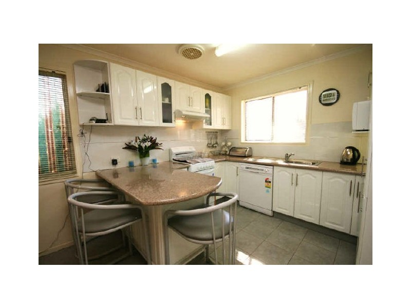 8 Oldfield Road, Queanbeyan NSW 2620