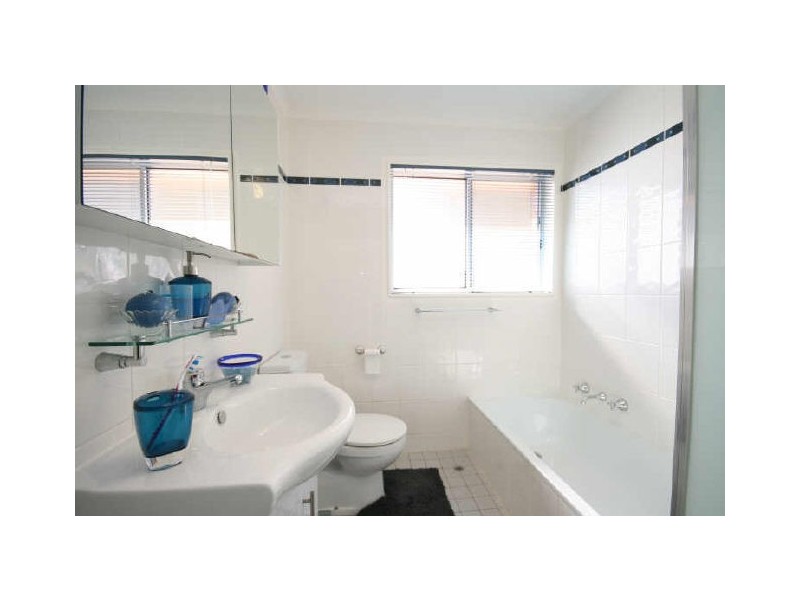 8 Oldfield Road, Queanbeyan NSW 2620