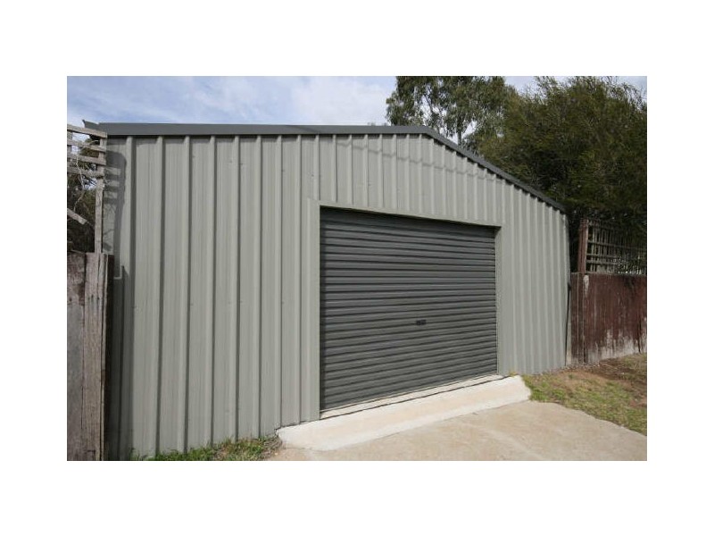 8 Oldfield Road, Queanbeyan NSW 2620