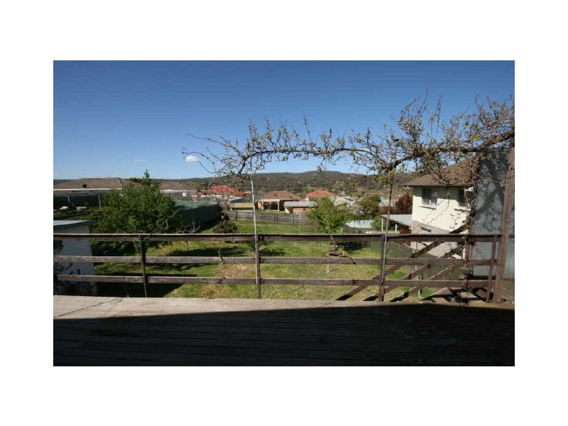 8 Atholbar Way, Queanbeyan NSW 2620