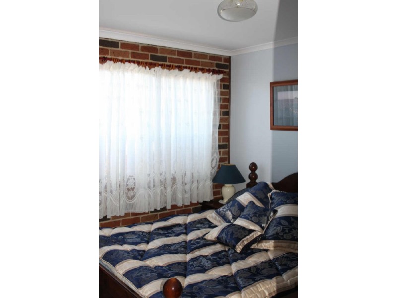 7 Meehan Close, Queanbeyan NSW 2620