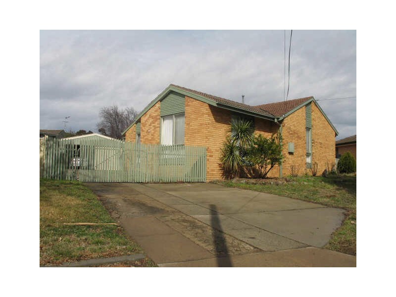 20 Malcolm Road, Queanbeyan NSW 2620