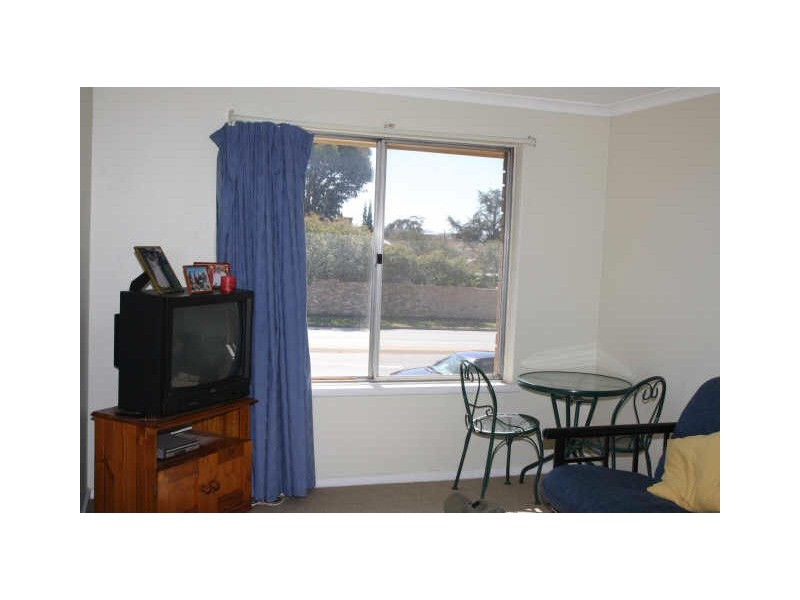 4/2 Donald Road, Queanbeyan NSW 2620