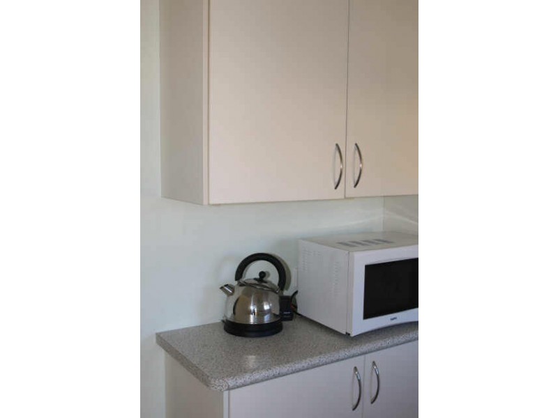 4/2 Donald Road, Queanbeyan NSW 2620