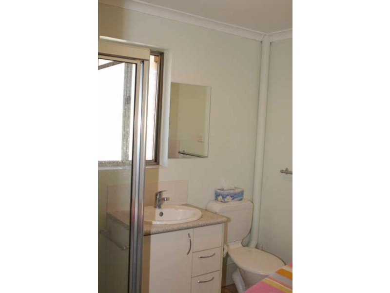 4/2 Donald Road, Queanbeyan NSW 2620