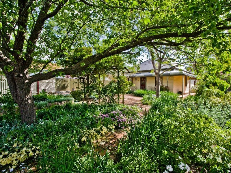 1 McEwan Avenue, Queanbeyan NSW 2620