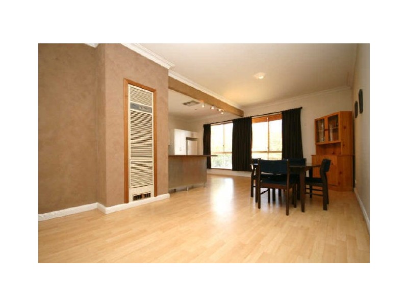 15 Elizabeth Crescent, Queanbeyan NSW 2620