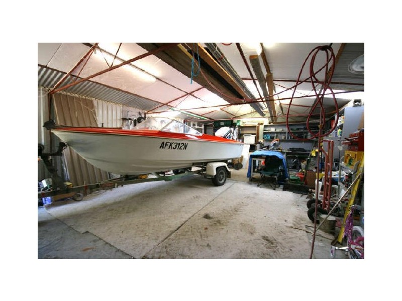 15 Elizabeth Crescent, Queanbeyan NSW 2620