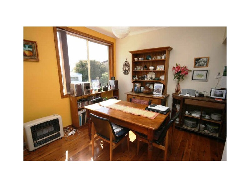 4 Railway Avenue, Queanbeyan NSW 2620