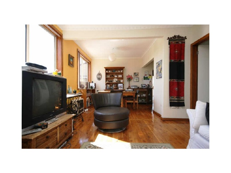 4 Railway Avenue, Queanbeyan NSW 2620