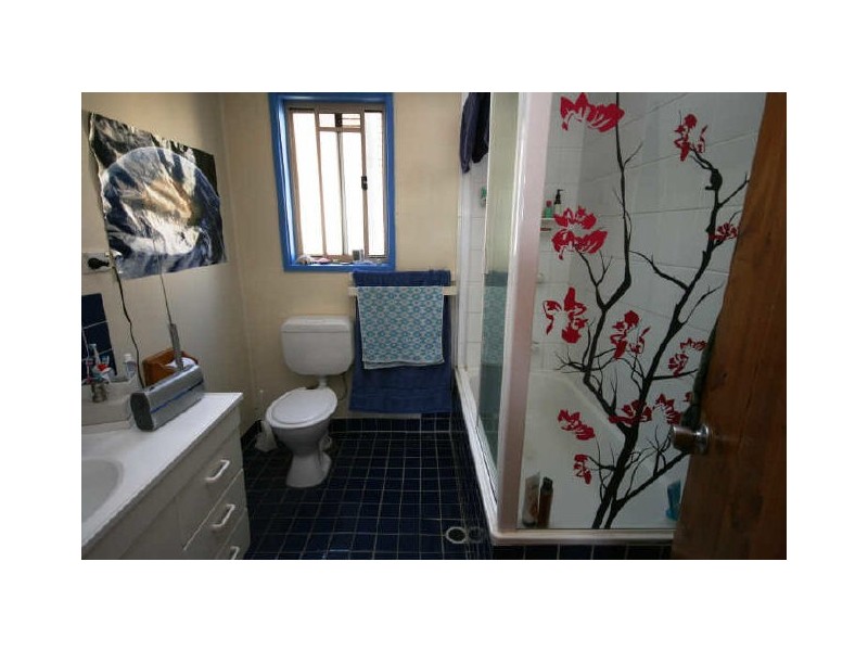 4 Railway Avenue, Queanbeyan NSW 2620