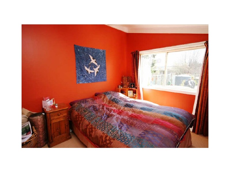 4 Railway Avenue, Queanbeyan NSW 2620