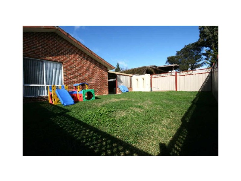 31 Crest Park Parade, Queanbeyan NSW 2620