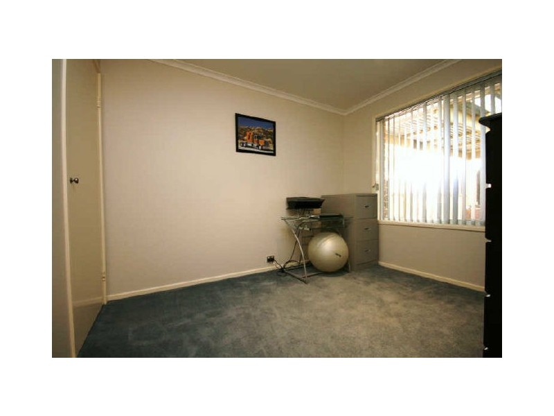 31 Crest Park Parade, Queanbeyan NSW 2620