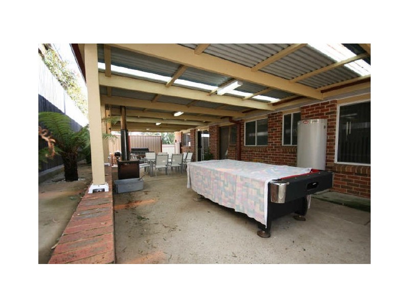 31 Crest Park Parade, Queanbeyan NSW 2620