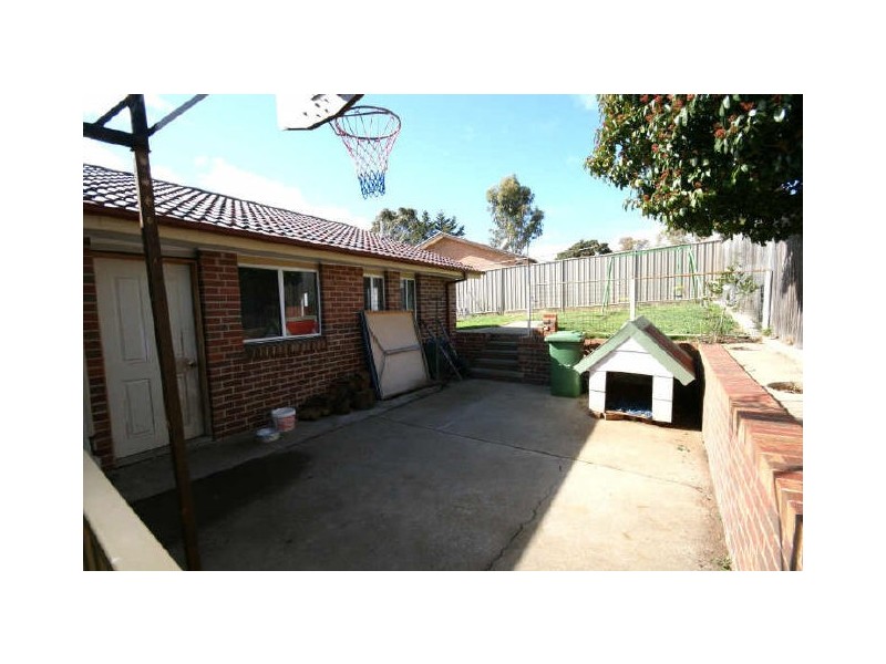 31 Crest Park Parade, Queanbeyan NSW 2620