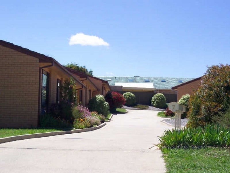 2/7 Allumba Street, Queanbeyan NSW 2620