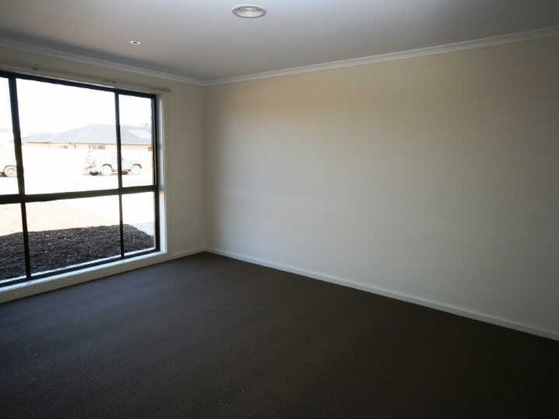 3 Gage Place, Macgregor ACT 2615