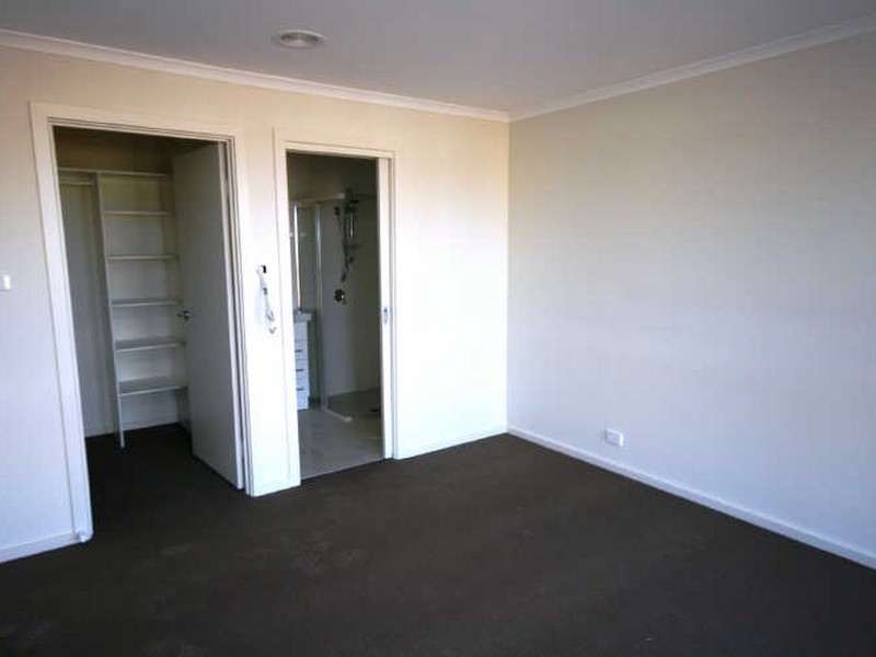 3 Gage Place, Macgregor ACT 2615