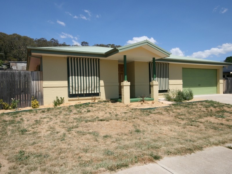 18 Mulga Street, Captains Flat NSW 2623