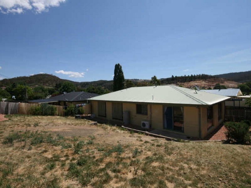 18 Mulga Street, Captains Flat NSW 2623