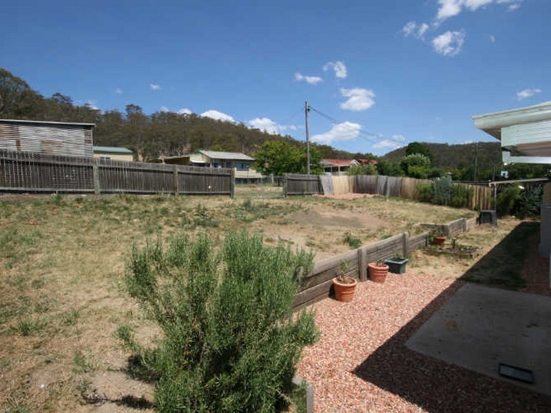 18 Mulga Street, Captains Flat NSW 2623