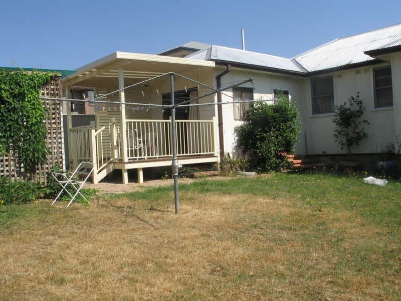 16 Gerald Street, Queanbeyan NSW 2620