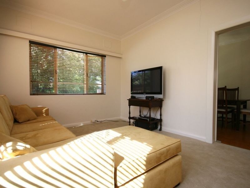 10 Bruce Street, Queanbeyan NSW 2620