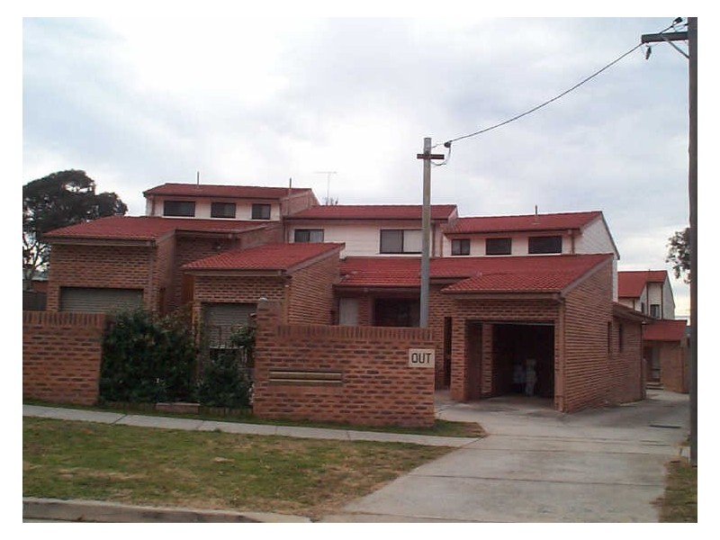 4/7 Adams Street, Queanbeyan NSW 2620