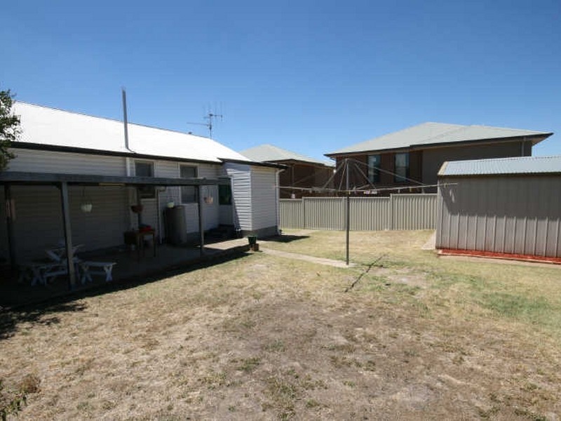 10 Gerald Street, Queanbeyan NSW 2620