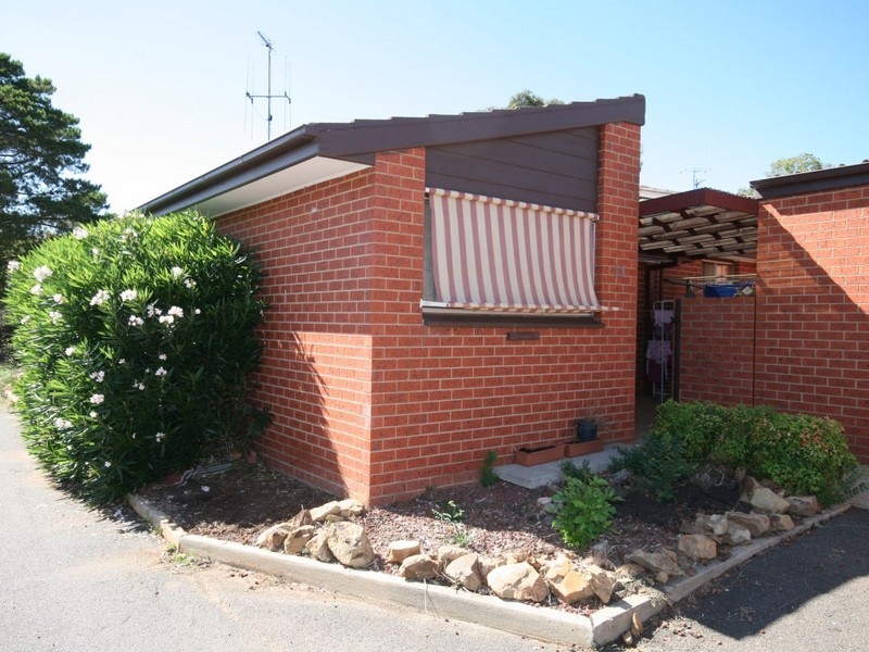 13/47 Christopher Cres, Queanbeyan NSW 2620