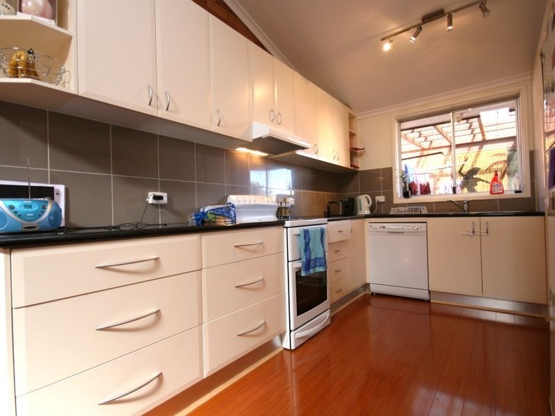 13/47 Christopher Cres, Queanbeyan NSW 2620