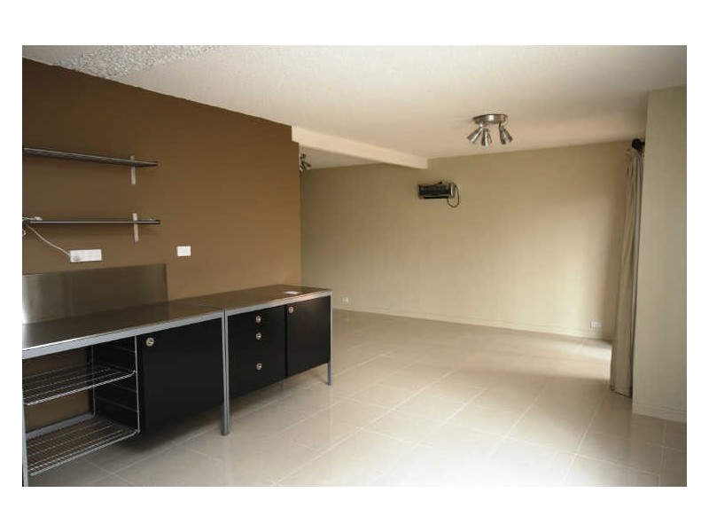 16/9 Crest Road, Queanbeyan NSW 2620