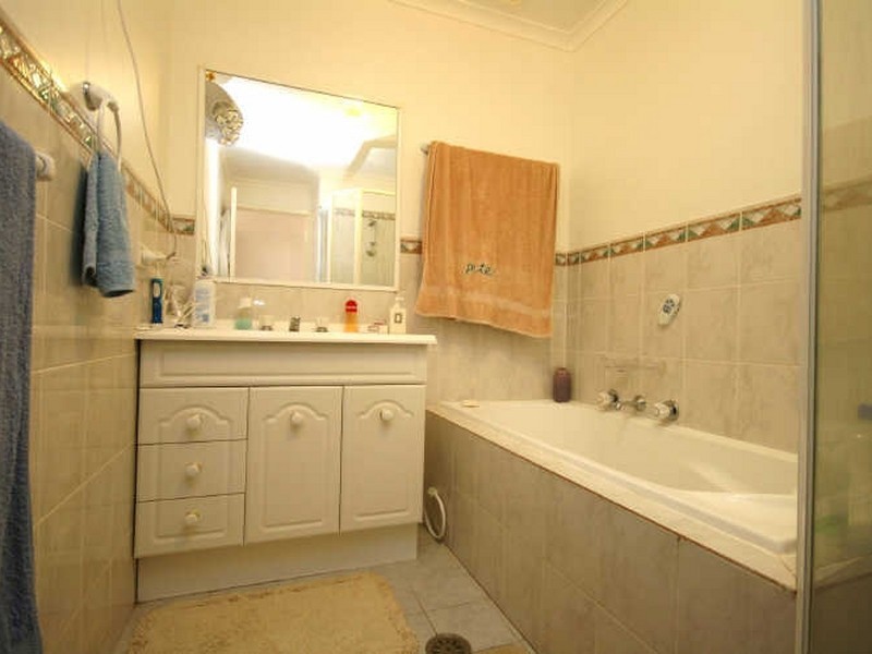 2/41 Carinya Street, Queanbeyan NSW 2620