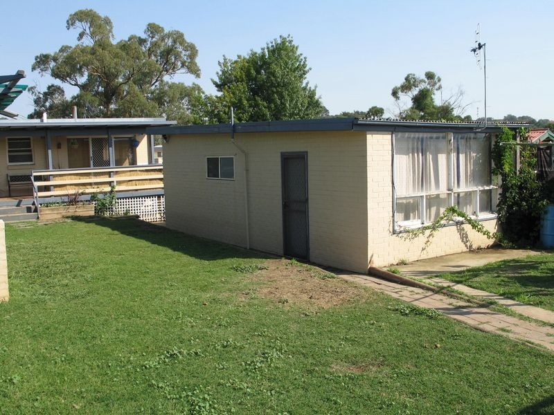 4 Callum Street, Queanbeyan NSW 2620