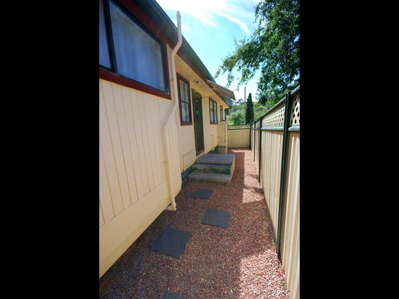 216 Foxlow Street, Captains Flat NSW 2623