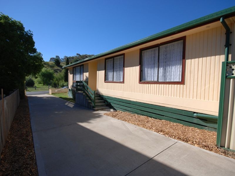 216 Foxlow Street, Captains Flat NSW 2623