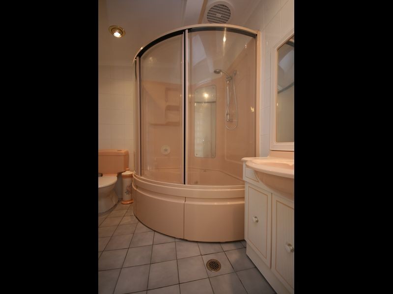 1 Vaughan Close, Queanbeyan NSW 2620